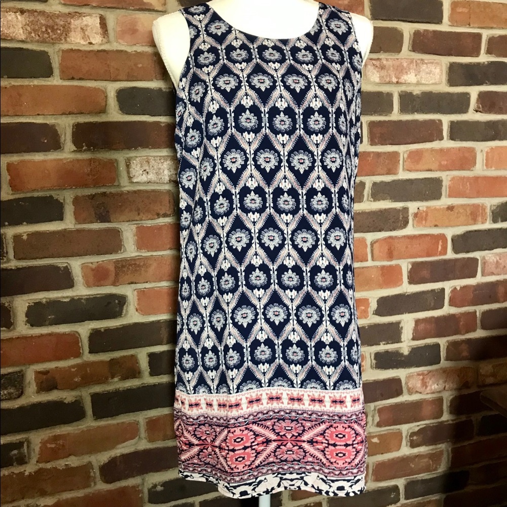 🏷NWT Gorgeous Shift Dress by Pink Republic